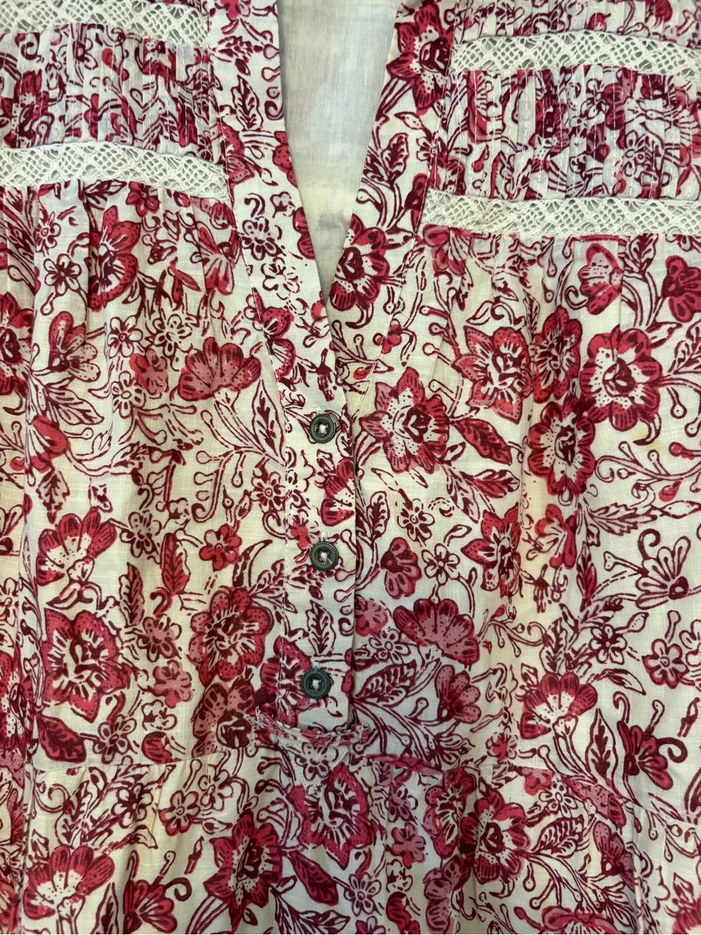 Anthropologie Cream and Pink Floral Short Sleeve Tunic w/pockets - Picture 3 of 5